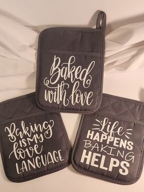 Premium Gray Cotton Pot Holders - With White Vinyl Baking Themed Sayings